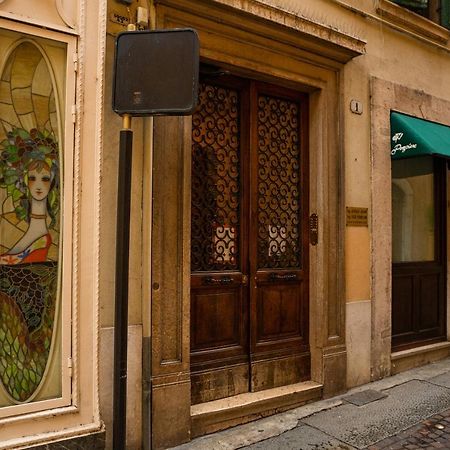 Domus Verona - Incantevole Residenza Difronte A Casa Giulietta Exterior foto