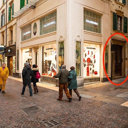 Domus Verona - Incantevole Residenza Difronte A Casa Giulietta Exterior foto