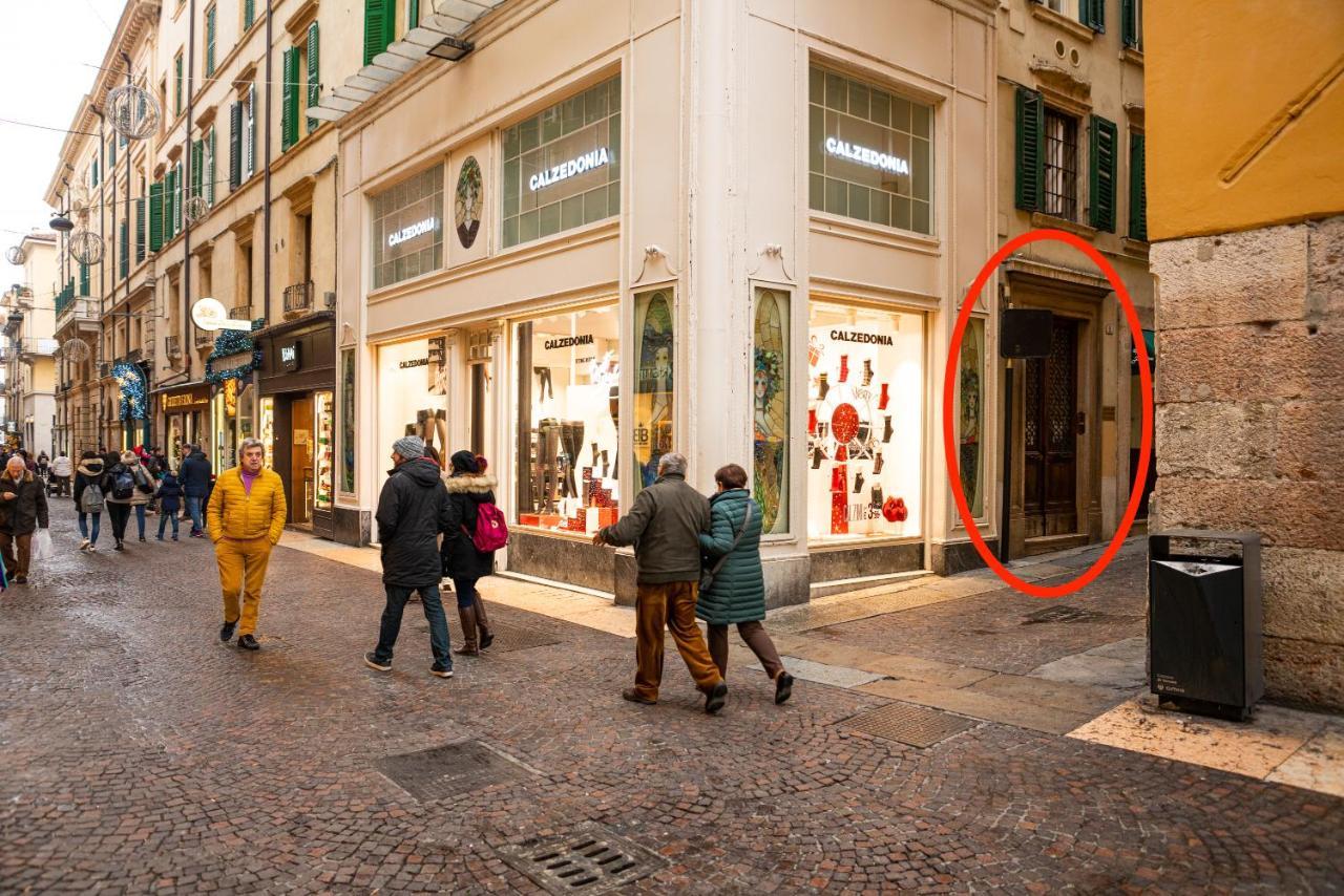 Domus Verona - Incantevole Residenza Difronte A Casa Giulietta Exterior foto